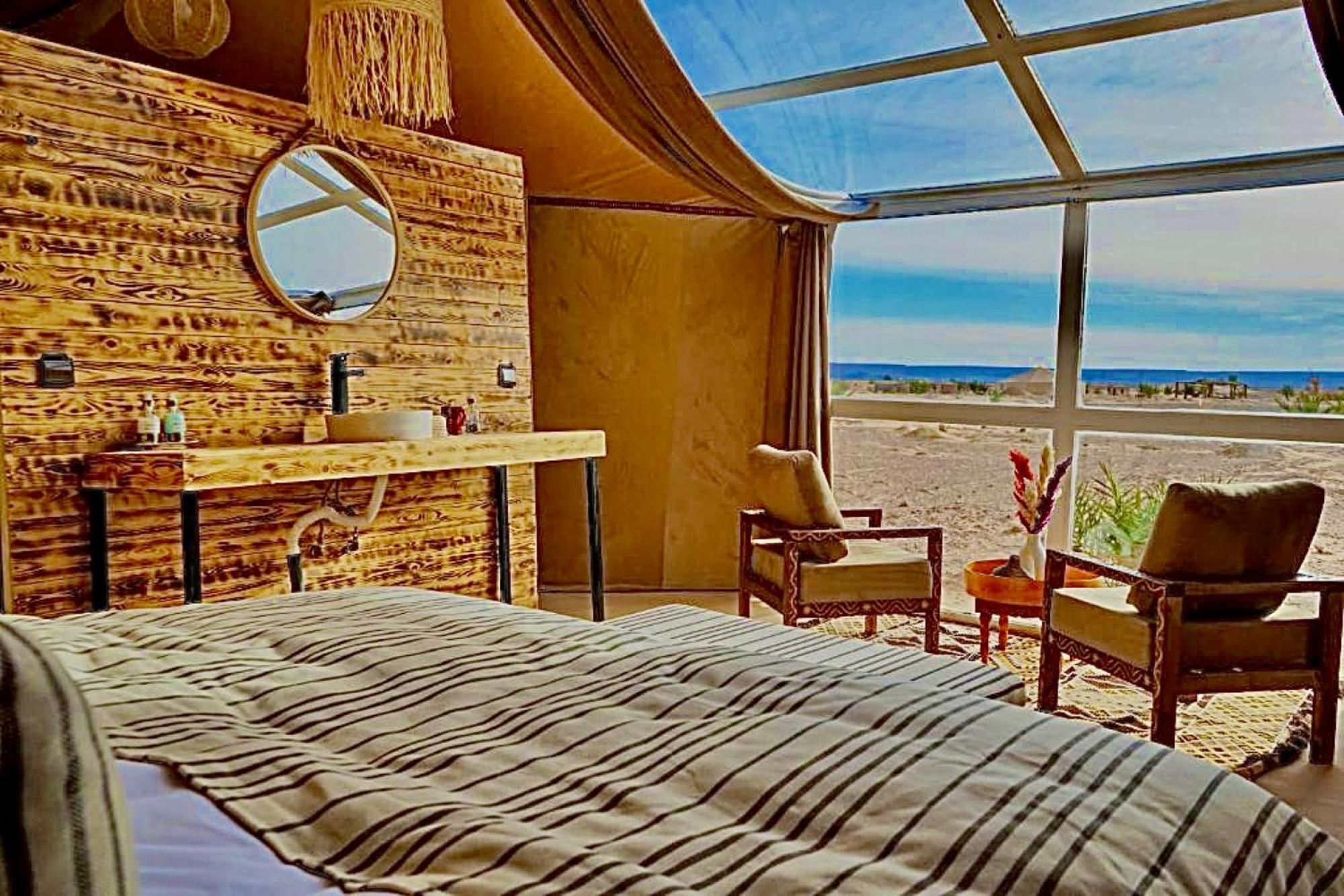 ホテル Sky View Camp メルズーガ エクステリア 写真